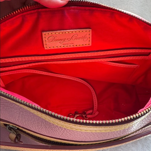 SOLD !!!!!! Shoulder Bag with Gold Details - Picture 5 of 7